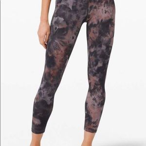 Size 4 unlimit high rise 25” diamond dye